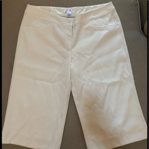 White House Black Market ivory cropped pants
